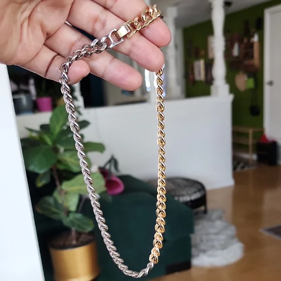 Elegant Two-Tone Chain Necklace - Picture 4 of 6